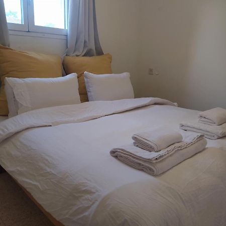 אצלנו בקיבוץ Appartement Amir Buitenkant foto