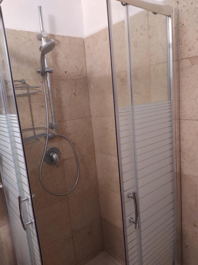 אצלנו בקיבוץ Appartement Amir Buitenkant foto