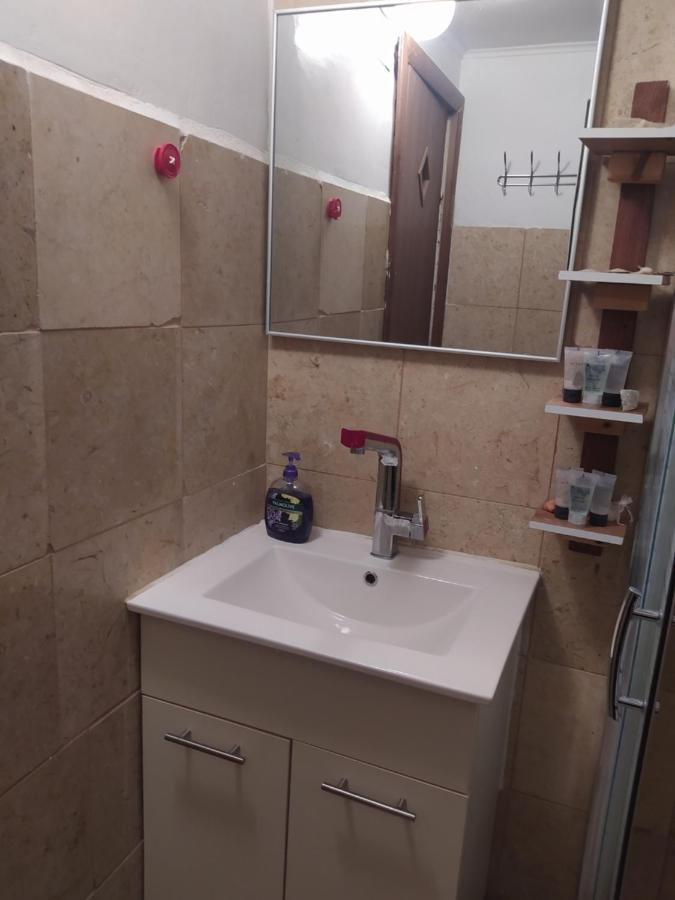 אצלנו בקיבוץ Appartement Amir Buitenkant foto